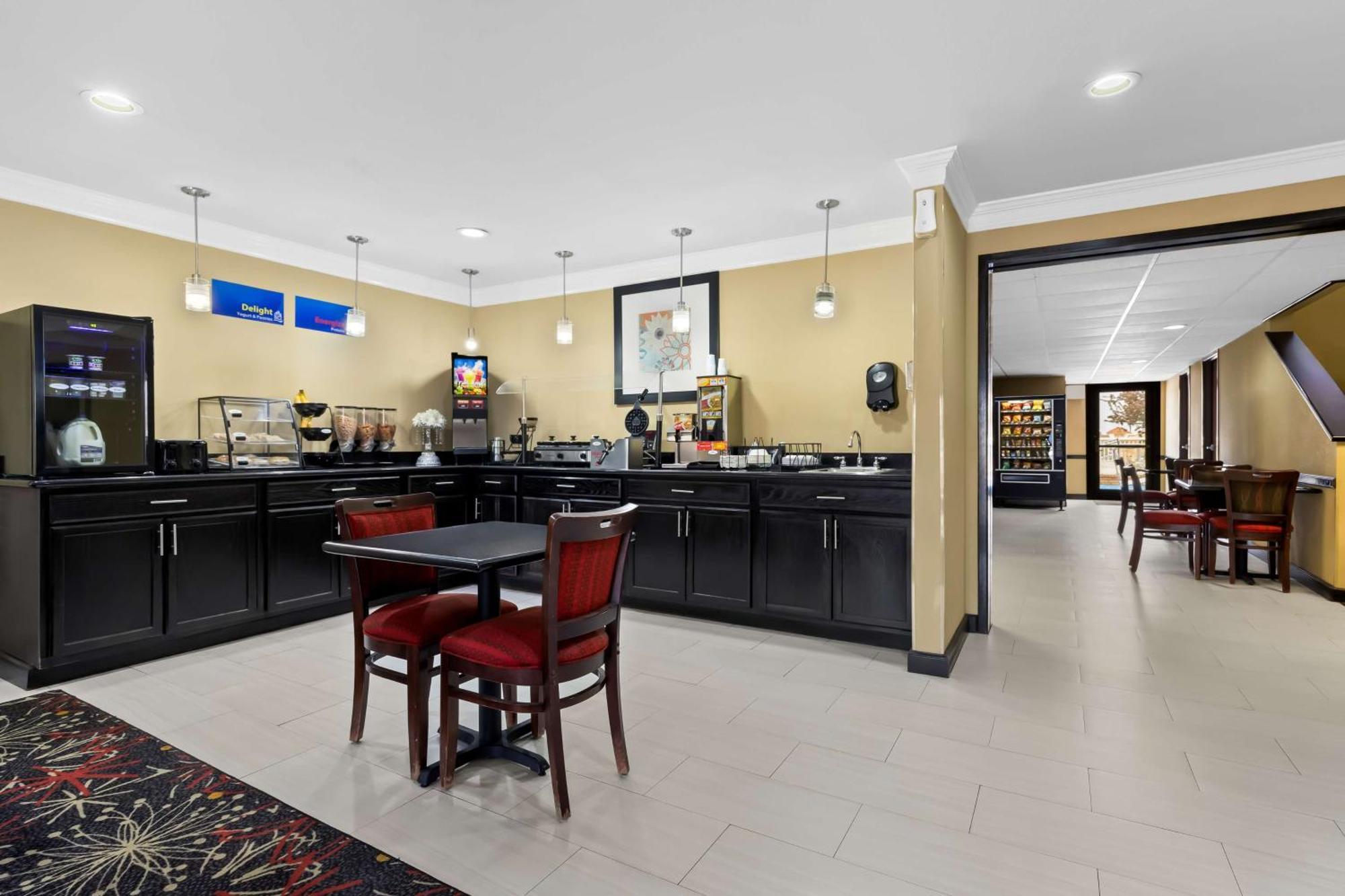 Best Western Kenosha Inn Broken Arrow Exterior photo